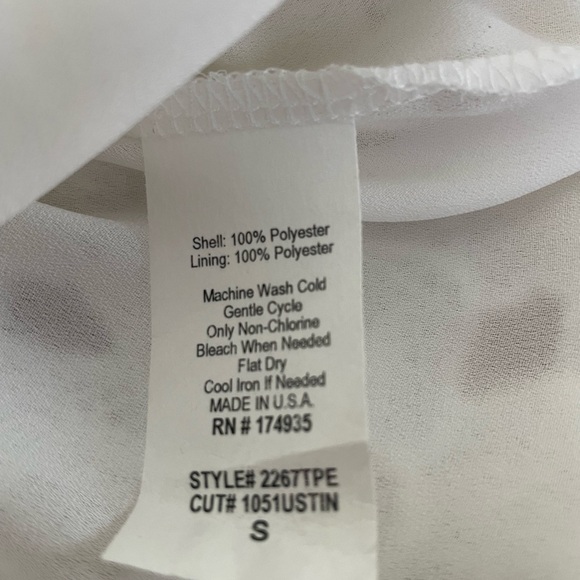 NWT Renee C short sleeve lace lined top white size small shell & lined polyester - Picture 3 of 5